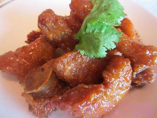 ซี่โครงหมูซอสน้ำผึ้งพิเศษ ที่ ร้านอาหาร ซิน เทียน ตี้ Crowne Plaza Bangkok Lumpini Park
