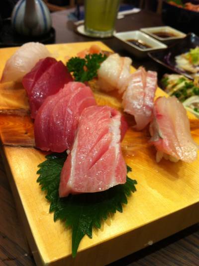 ชุดปลาดิบ ที่ ร้านอาหาร Sushi Den Central Ladprao