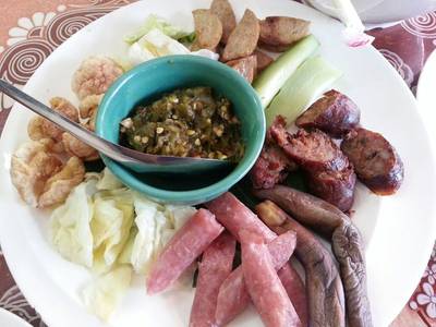 ออเดิฟเมือง ที่ ร้านอาหาร เฮือนเพ็ญ