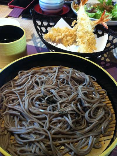 หมี่เย็นกับเท็มปุระ ที่ ร้านอาหาร FUMi Japanese Cuisine Promenade