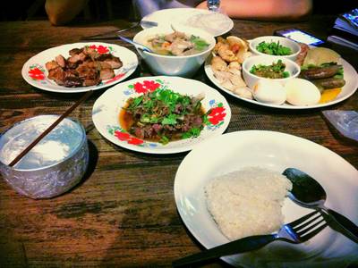 ชอบมาก เราติดใจแก้วน้ำ :) ที่ ร้านอาหาร ต๋อง อาหารพื้นเมือง ชอบมาก เราติดใจแก้วน้ำ :) ที่ ร้านอาหาร ต๋อง อาหารพื้นเมือง