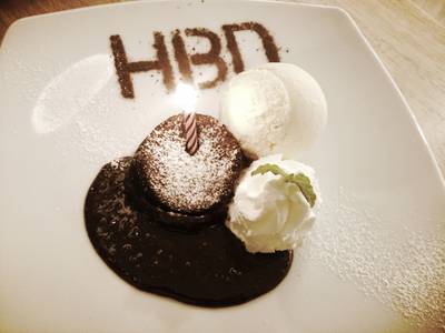 ไปทานวันเกิด เชฟเจ้าของร้าน มีเค้กมาHappy birthday ด้วยคร้าบ ที่ ร้านอาหาร HAP de NOUS The Promenade