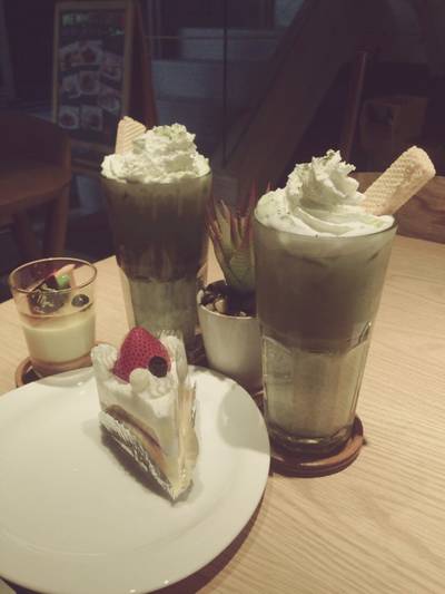 Greentea Late  ที่ ร้านอาหาร Patisserie Mori Osaka RCA