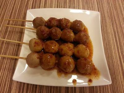 ลูกชิ้นเอ็นเนื้อกับลูกชิ้นหมูล้วน ที่ ร้านอาหาร จุฑารส
