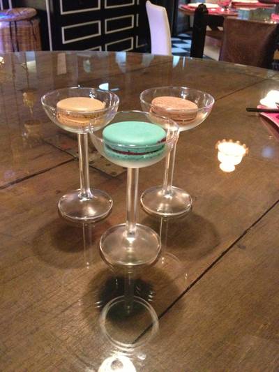 มาการอง ที่ ร้านอาหาร Kitchen & More than I can say มาการอง ที่ ร้านอาหาร Kitchen & More than I can say