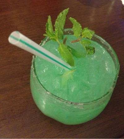 เวลคัมดริ้งจากเจ้าของร้าน ที่ ร้านอาหาร Cup By Cup De Café