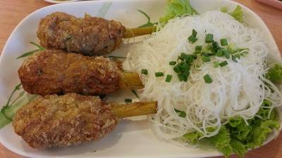 ร้านอาหาร หง่อนหลำ สะพานเหลือง