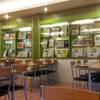 บรรยากาศร้าน มีลงนิตยสาร นสพ.มากมายการันตีความอร่อย ที่ ร้านอาหาร หง่อนหลำ สะพานเหลือง