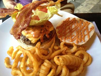 ร้านอาหาร Burger Factory