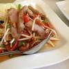 ส้มตำยอดมะพร้าวหมูย่าง ที่ ร้านอาหาร Secret Garden สาทร