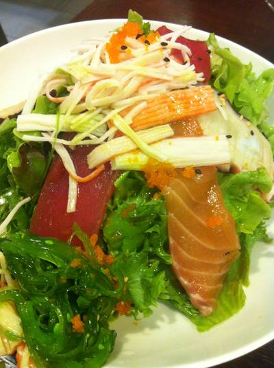 โตเกียวสลัด ที่ ร้านอาหาร On the table tokyo café Central World