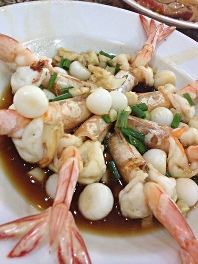 กุ้งนึ่งกระเทียมโทน ที่ ร้านอาหาร ฮั่วเซ่งฮง เยาวราช กุ้งนึ่งกระเทียมโทน ที่ ร้านอาหาร ฮั่วเซ่งฮง เยาวราช