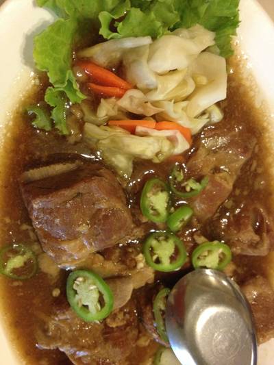 หมูอบ ที่ ร้านอาหาร โกปี้
