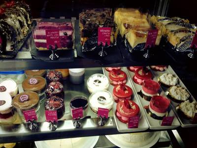อยากกินของหวานยามเช้าΣ( ̄。 ̄ノ)ノ ที่ ร้านอาหาร Anya's Place Salaya อยากกินของหวานยามเช้าΣ( ̄。 ̄ノ)ノ ที่ ร้านอาหาร Anya's Place Salaya