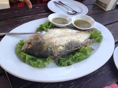 ร้านอาหาร บ้านน้ำเคียงดิน