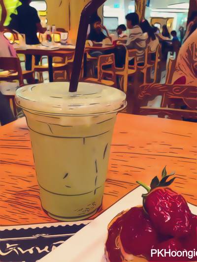 Strawberry Tarts & Matcha Latte ที่ ร้านอาหาร บ้านหญิง สยามสแควร์ Strawberry Tarts & Matcha Latte ที่ ร้านอาหาร บ้านหญิง สยามสแควร์