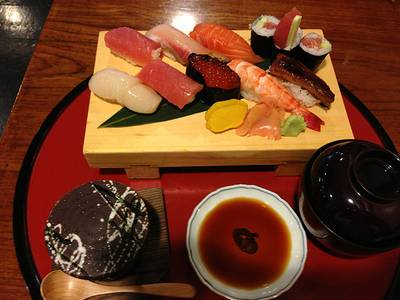 พนักงานเสิร์ฟผิด หน้ามืดเกือบจ้วง ที่ ร้านอาหาร Aoi สีลม ซอย 6
