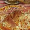 Titanic pizza อร่อยค่ะ ที่ ร้านอาหาร Bella Napoli