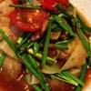 บางทีมีกุ๊ยช่าย บางวันก๋ไม่มี งง ค่ะ ที่ ร้านอาหาร ส้มตำหลวงพระบาง