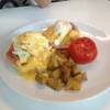 Egg benedict ที่ ร้านอาหาร Dean & Deluca ช่องนนทรี