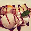 เครปmixedfruite + Chocolate Sauce ที่ ร้านอาหาร Greyhound Café ดิเอ็มโพเรี่ยม