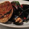 หอยนิวซีแลนด์อบซอสไวน์ขาว ที่ ร้านอาหาร Greyhound Café ดิเอ็มโพเรี่ยม