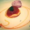 แอพเปิ้ลพาย + ไอศครีมลาเวนเดอร์ ที่ ร้านอาหาร Greyhound Café ดิเอ็มโพเรี่ยม
