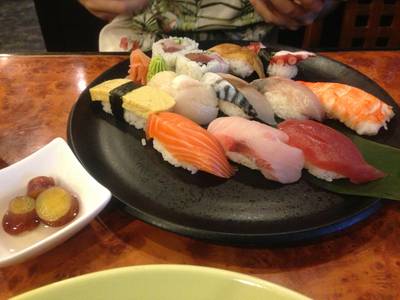 ข้าวปั้น ที่ ร้านอาหาร Uomasa (อุโอะมาสะ)