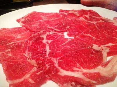 เนื้อวัว ที่ ร้านอาหาร Tazu Shabu Yaki