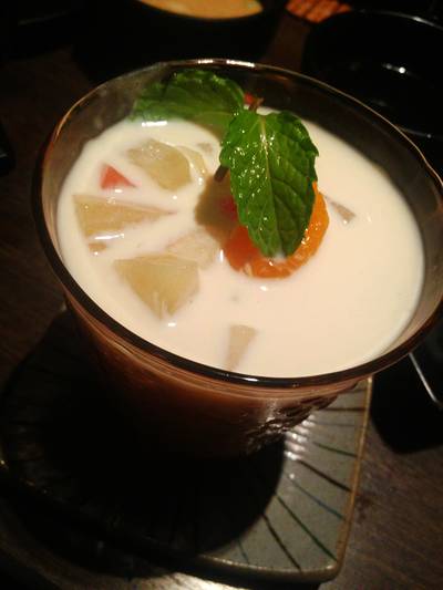 ฟรุ๊ตสลัดชาเขียว ที่ ร้านอาหาร Tazu Shabu Yaki