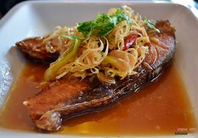 ข้าวปลามงเจี๋ยน  ที่ ร้านอาหาร โกปี๊ เดอ ภูเก็ต