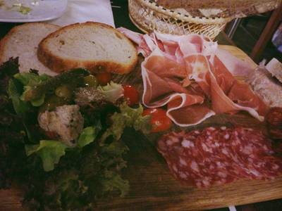 Platter ... ทุกอย่างลงตัวมากก มาทีไรเป็นต้องสั่งเมนูนี้ทุกที ที่ ร้านอาหาร Wine Connection Tapas Bar & Bistro Rain Hill Platter ... ทุกอย่างลงตัวมากก มาทีไรเป็นต้องสั่งเมนูนี้ทุกที ที่ ร้านอาหาร Wine Connection Tapas Bar & Bistro Rain Hill