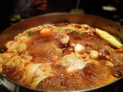 ในหม้อค่ะ ที่ ร้านอาหาร Tazu Shabu Yaki