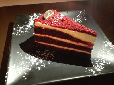 เร้ดเวลเวท ที่ ร้านอาหาร The Fabulous Bar & Dessert Cafe