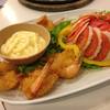 สลัดกุ้งทอด ที่ ร้านอาหาร กุ้งเต้น ราชพฤกษ์