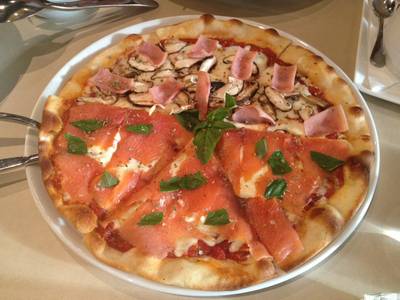 ขอบอกว่าอร่อยที่สุดใน3โลกค้ะ ,, ใครไปทานต้องสั่งนะ บังคับ <3 ที่ ร้านอาหาร Amici by Pomodoro