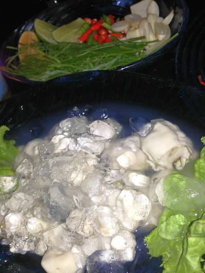 หอยนางโรมทรงเครื่อง ต้องลองสั่งนะค่ะ อร่อยมากค่ะ ที่ ร้านอาหาร 4dinner Bar & Restaurant