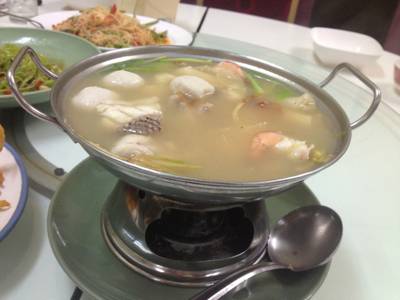 ร้านอาหาร ครัวเจ๊ง้อ สี่พระยา