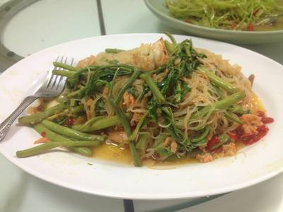 ร้านอาหาร ครัวเจ๊ง้อ สี่พระยา