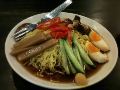 บะหมี่เย็นทรงเครื่อง ไซส์เล็ก (ลดจากราคาไซส์ปกติ 10 บาท ปกติ 159 เล็ก 149) ที่ ร้านอาหาร Sendai Ramen Mokori สีลม