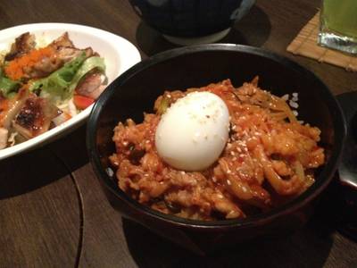 ข้าวหมูผัดกิมจิ ที่ ร้านอาหาร Tazu Shabu Yaki