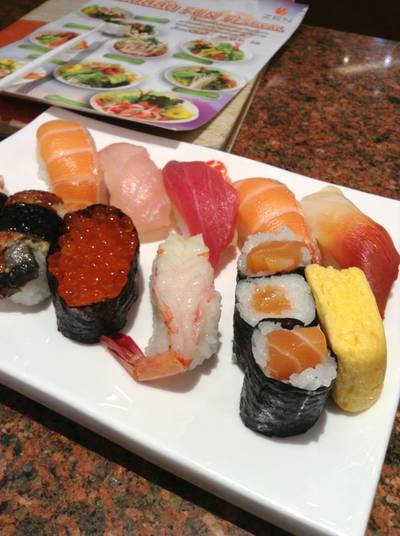 ซูชิรวม ที่ ร้านอาหาร Zen The Mall บางแค ซูชิรวม ที่ ร้านอาหาร Zen The Mall บางแค