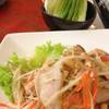 ส้มตำคอหมูย่าง ที่ ร้านอาหาร Fai sor Kam (อาหารเหนือ)