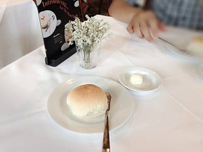 ร้านอาหาร Greyhound Cafe Avenue รัชโยธิน