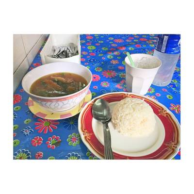 ข้าว ซุปหางวัว ที่ ร้านอาหาร โรตี มะตะบะ ข้าว ซุปหางวัว ที่ ร้านอาหาร โรตี มะตะบะ