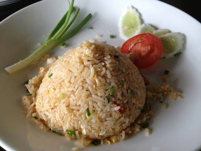 ข้าวผัดกุ้ง ที่ ร้านอาหาร ดีแซ่บ