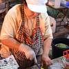 สั่งแล้วรอ ที่ ร้านอาหาร ไข่ป่าม อาหารล้านนา ถนนคนเดินท่าแพ