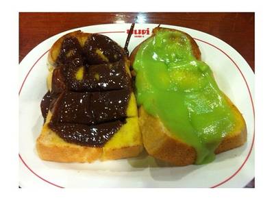 ร้านอาหาร มนต์นมสด ถนนดินสอ