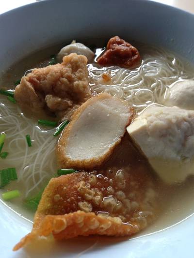 เส้นหมี่เต้าฮู้แคระ ที่ ร้านอาหาร เจิน เจิน ต้นตำหรับ