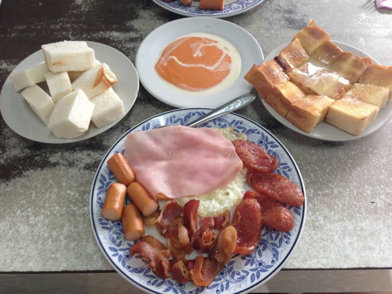ร้านอาหาร ออน ล๊อก หยุ่น